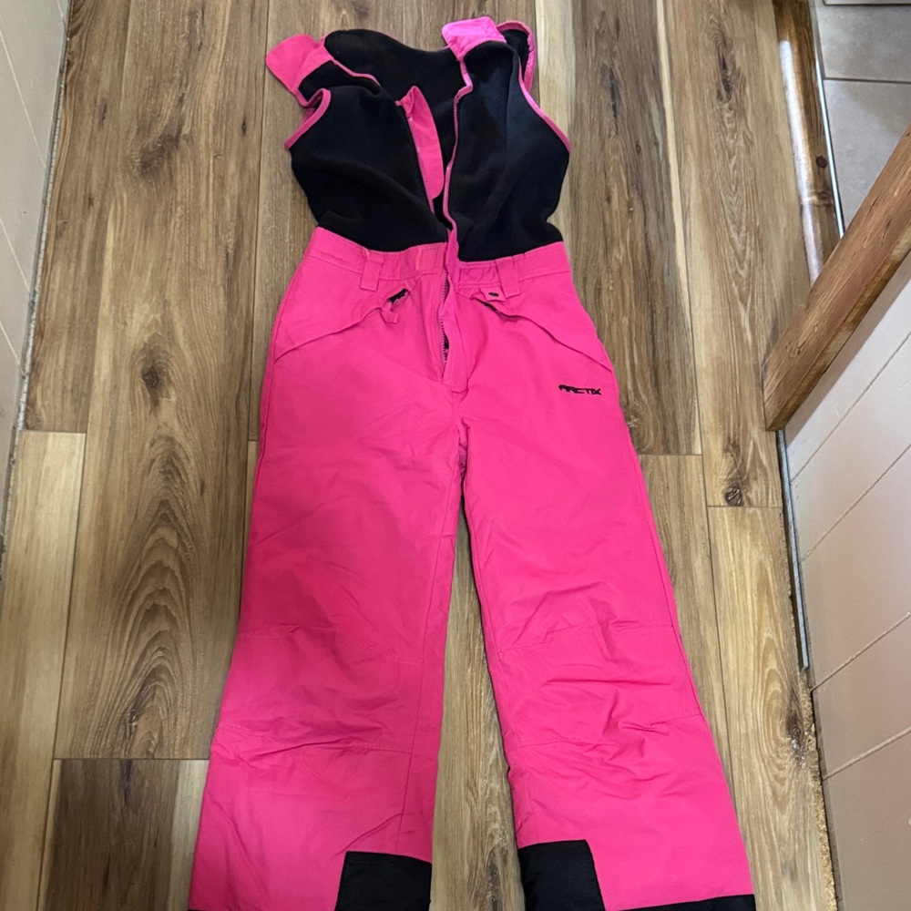 32 Degrees Kids Pink and Black Bibs